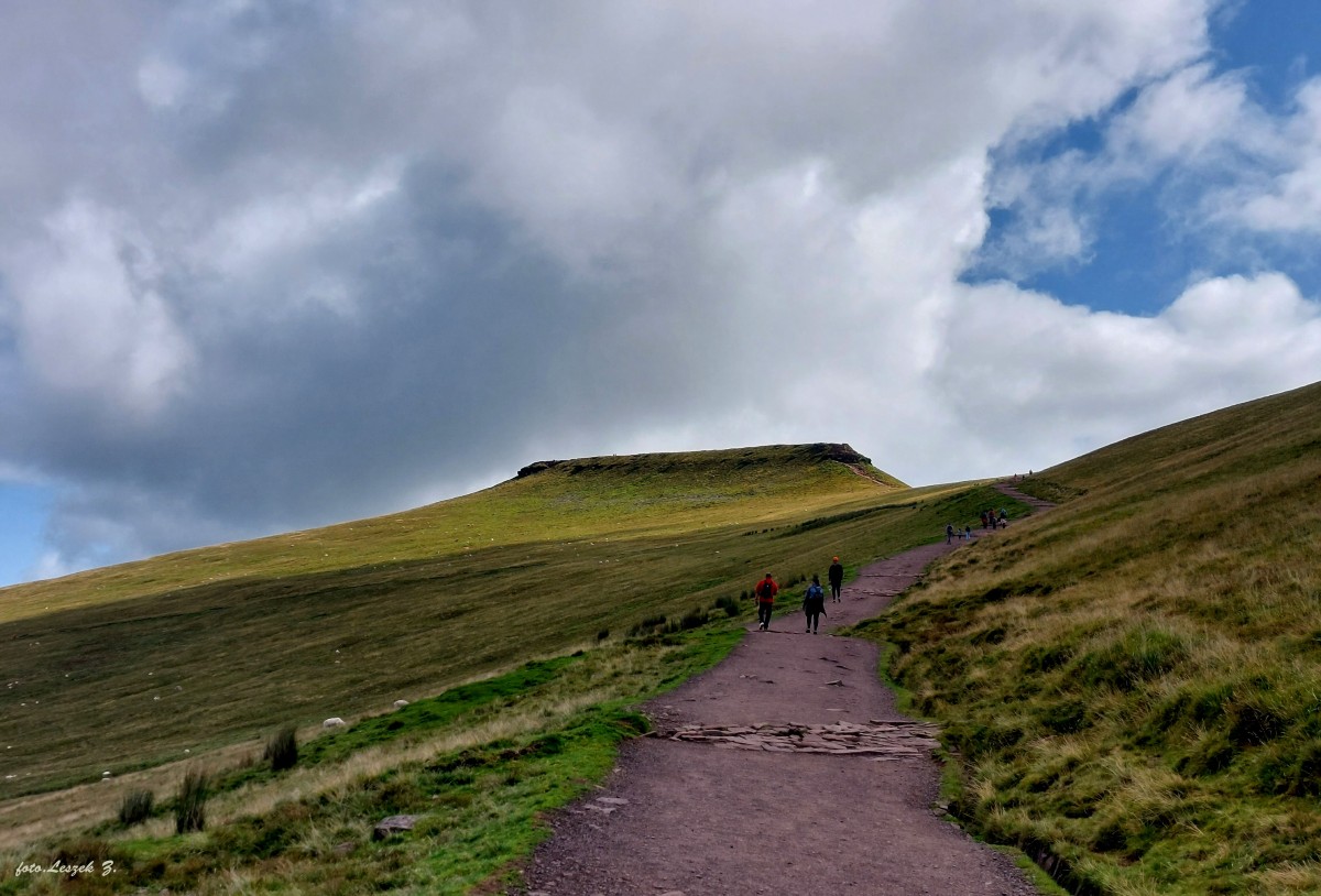 Zdjęcia: Brecon Beacons National Park., Południowa Walia., Pen y Fan przed nami., WALIA Zdjęcia: Brecon Beacons National Park., Południowa Walia., Pen y Fan przed nami., WALIA