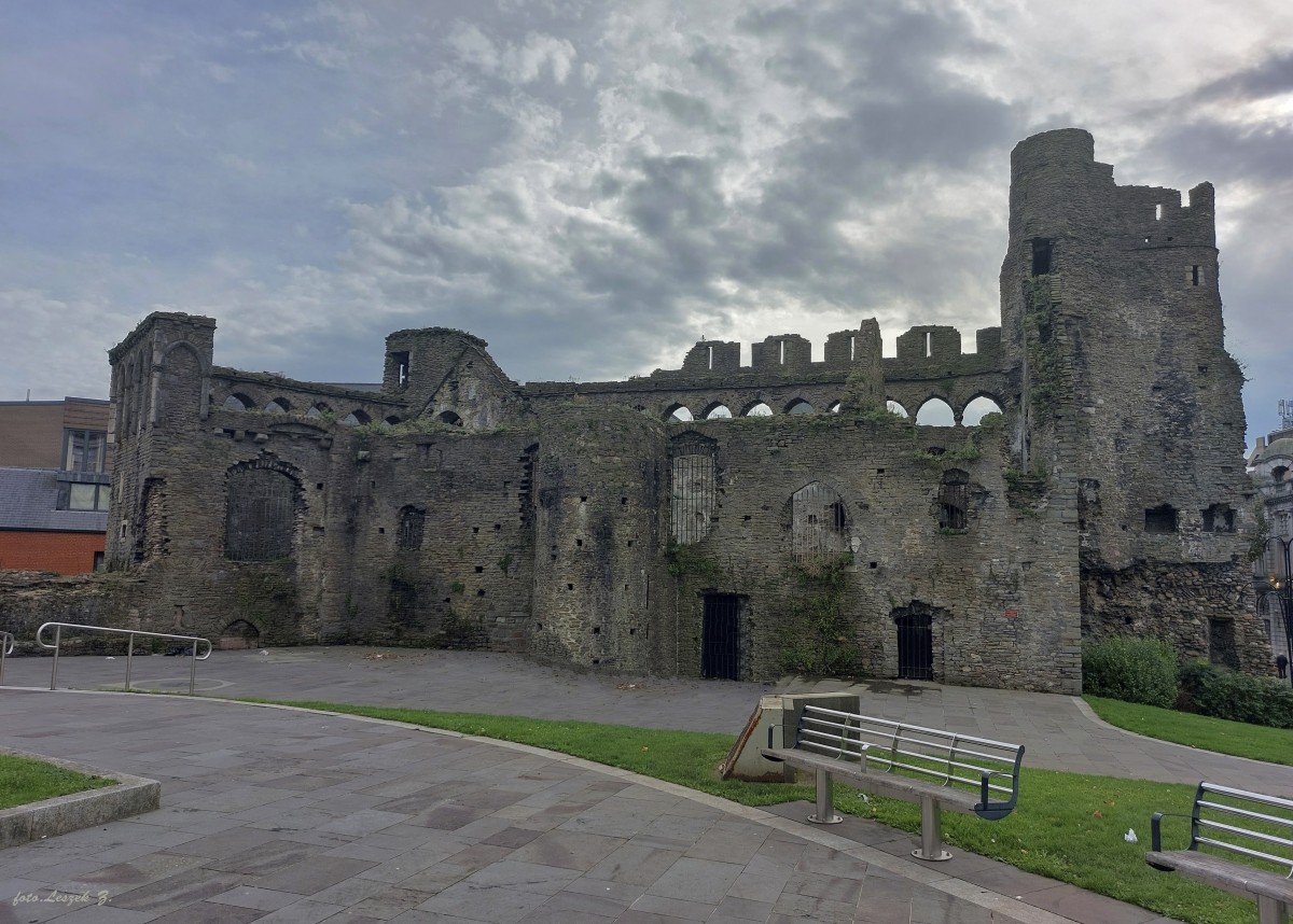 Zdjęcia: Swansea., Swansea., Ruiny średniowiecznego zamku., WALIA Zdjęcia: Swansea., Swansea., Ruiny średniowiecznego zamku., WALIA