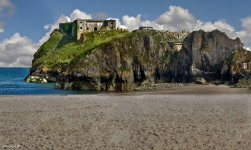Zdjcie WALIA / Hrabstwo Pembrokeshire, / Zachodnie wybrzee zatoki Carmarthen, / Tenby - Fort na wyspie w. Katarzyny.