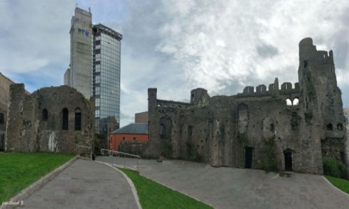 Zdjecie WALIA / Swansea. / Swansea. / Ruiny zamku w Swansea.