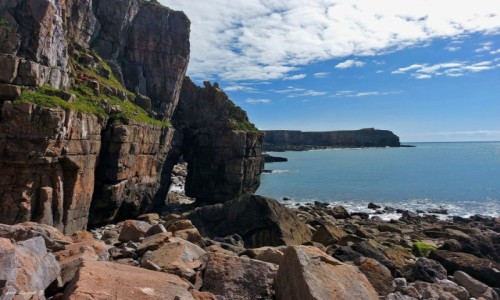 Zdjcie WALIA / Park Narodowy Pembrokeshire Coast. / hrabstwo Pombrokeshire. / Pembrokeshire - przy kaplicy.