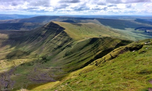 Zdjecie WALIA / Masyw grski Brecon Beacons. / Park Narodowy Brecon Beacons. / Pen y Fan najwyszy szczyt poudniowej Walii.