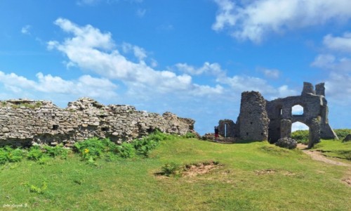 Zdjecie WALIA / Pwysep Gower. / Parkmill. / Ruiny zamku Pennard.