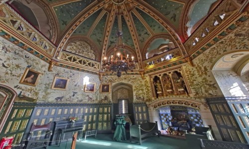 WALIA / okolice Cardiff. / Tongwynlais. / Zamek Coch - Bawialnia.