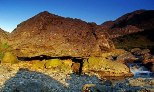 Zdjcie WALIA / Snowdonia National Park / Pass of Lanberis  droga A4086 / gorskie strumienie sa podstepne