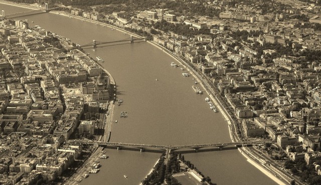 Zdj cia: Budapeszt, Budapeszt, Budapeszt z okna samolotu, WGRY