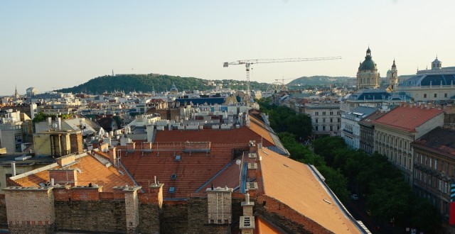 Zdj cia: VII Dzielnica, Budapeszt, Panorama Budapesztu, w oddali Góra Gellerta, z prawej kopuła Bazyliki św. Stefana, WĘGRY Zdj cia: VII Dzielnica, Budapeszt, Panorama Budapesztu, w oddali Góra Gellerta, z prawej kopuła Bazyliki św. Stefana, WĘGRY