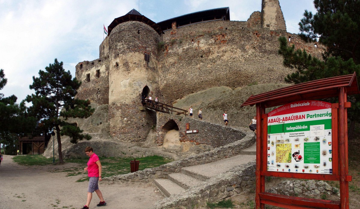 Zdjęcia: Boldogkovaralja, Tokaj, Zamek Boldogko 2, WĘGRY Zdjęcia: Boldogkovaralja, Tokaj, Zamek Boldogko 2, WĘGRY