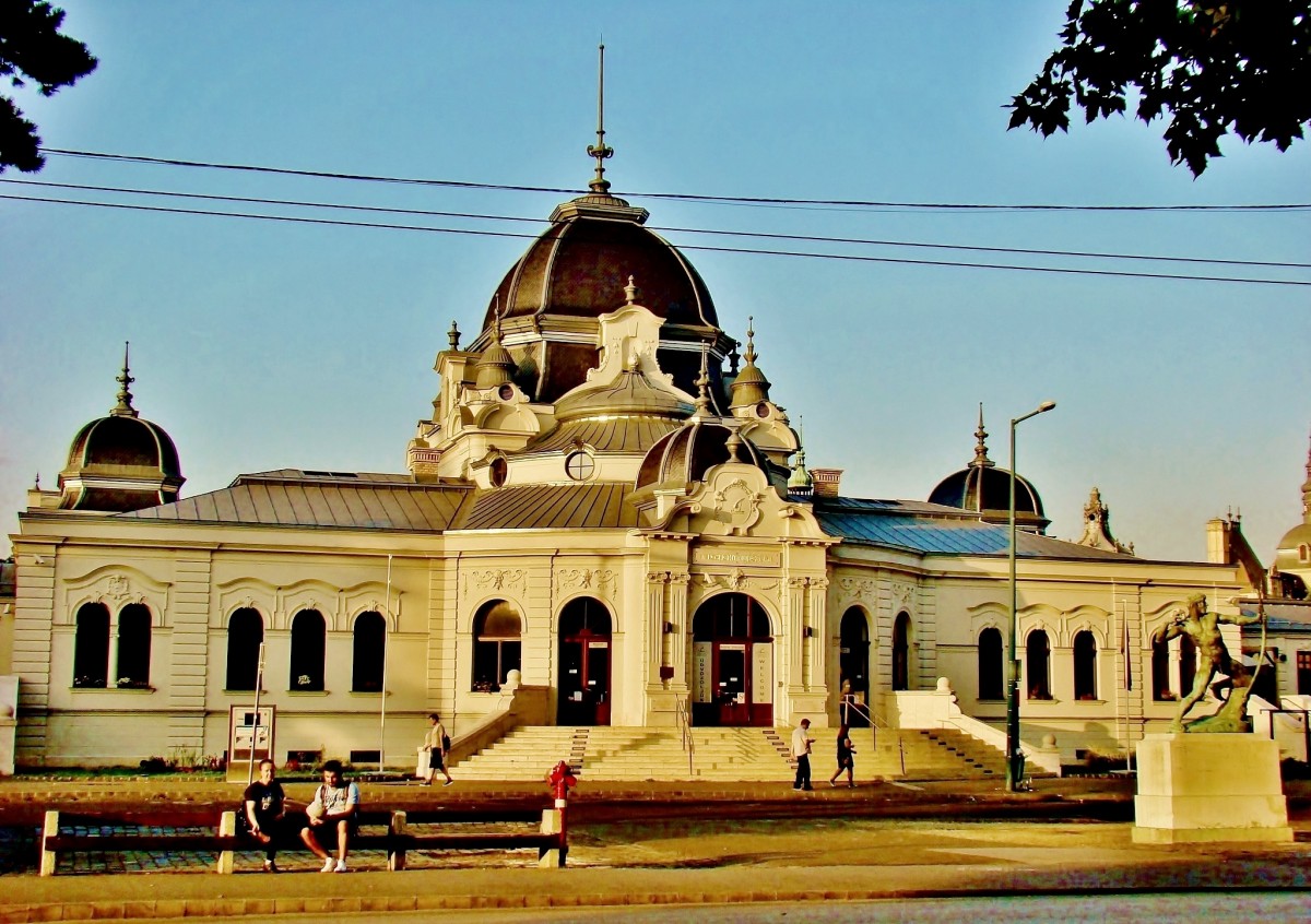 Zdjęcia: Budapeszt, City Park, Budapeszt-lodowisko z 1869 roku, WĘGRY Zdjęcia: Budapeszt, City Park, Budapeszt-lodowisko z 1869 roku, WĘGRY