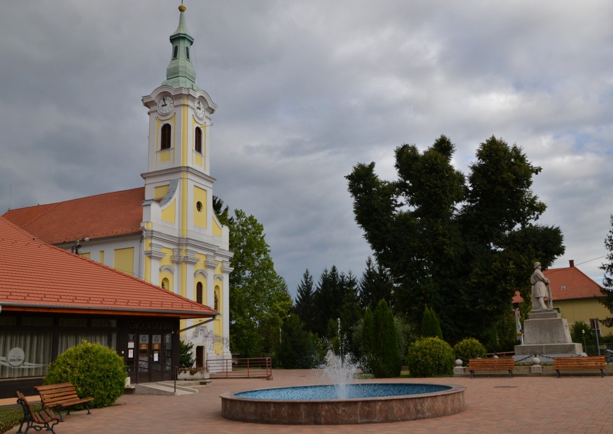 Zdjęcia: Letenye, Komitat Zala, Fontanna, WĘGRY Zdjęcia: Letenye, Komitat Zala, Fontanna, WĘGRY