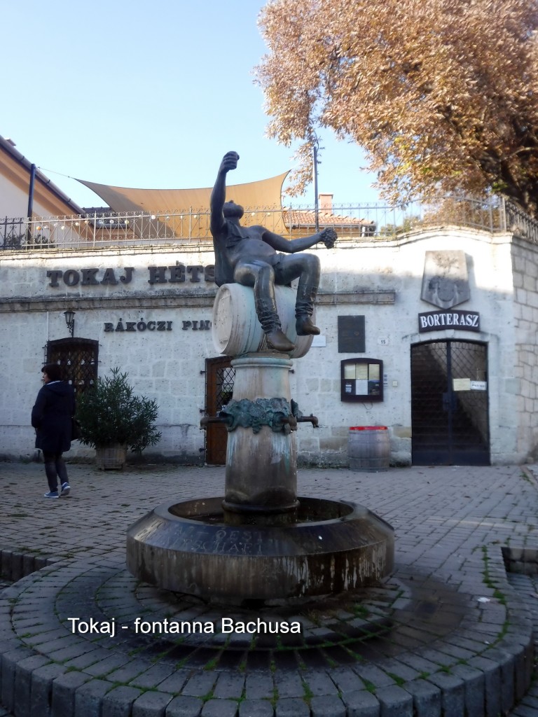 Zdjęcia: Tokaj, Tokaj, Fontanna Bachusa, WĘGRY Zdjęcia: Tokaj, Tokaj, Fontanna Bachusa, WĘGRY