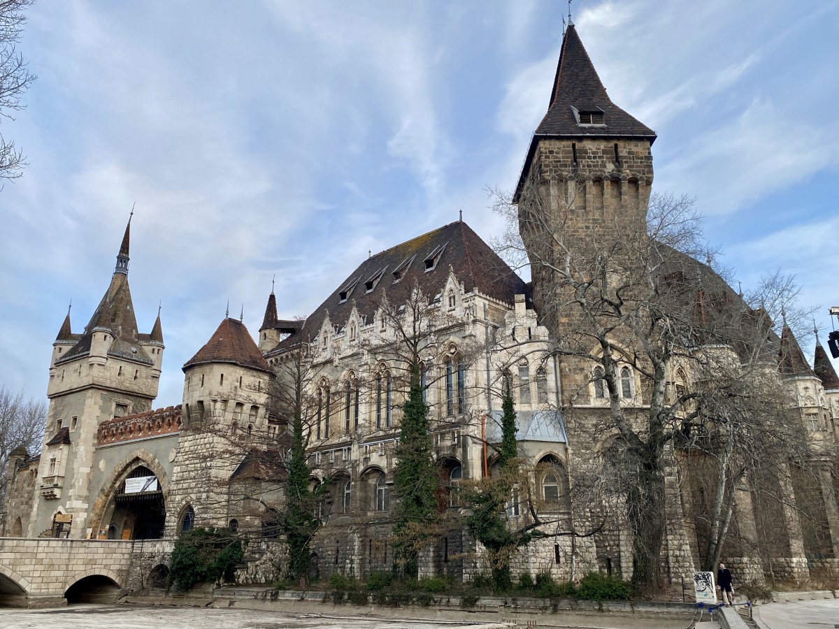 Zdjęcia: Budapeszt , Budapeszt , Przepiękny Zamek Vajdahunyad , WĘGRY Zdjęcia: Budapeszt , Budapeszt , Przepiękny Zamek Vajdahunyad , WĘGRY
