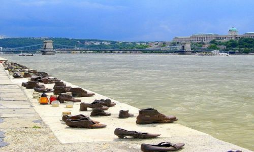 Zdjecie WGRY / Budapeszt / Pomnik Butow  / Pamiatka po wojnie