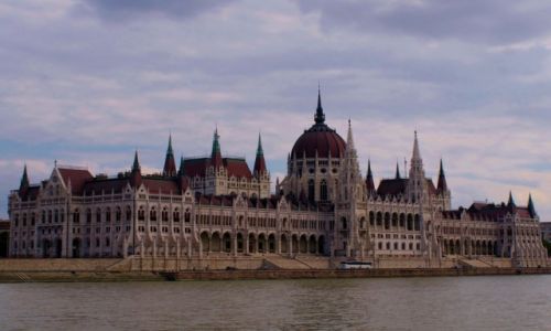 Zdjecie WGRY / - / Budapeszt / Parlament od strony Dunaju