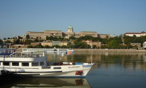 Zdjecie WĘGRY / brak / Budapeszt / Nad pięknym modrym Dunajem-pałac Budy