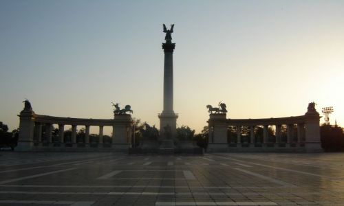 Zdjecie WĘGRY / brak / Budapeszt / Plac wolności- 5.00 rano