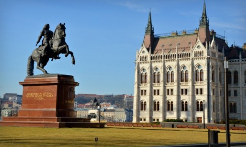 Zdjcie WGRY / - / Budapeszt / Przed Parlamentem 