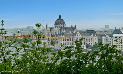 Zdj�cie W�GRY / Budapeszt. / G�ra Gellerta. / Budapeszt - Parlament niebanalnie.