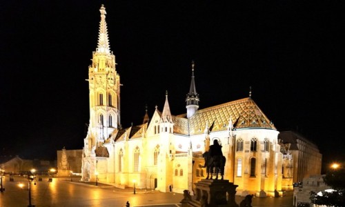 Zdjcie WGRY / Budapeszt / Plac w. Trjcy na Wzgrzu Zamkowym. / Koci w. Macieja noc