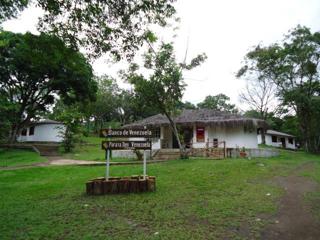 Zdjęcia: Canaima, Bolivar, Bankomat w dżungli, WENEZUELA Zdjęcia: Canaima, Bolivar, Bankomat w dżungli, WENEZUELA