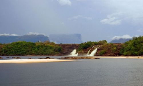 Zdjęcie WENEZUELA / brak / Wodospad  SALTO SAPO na rzece RIO CARGO / FOTO4