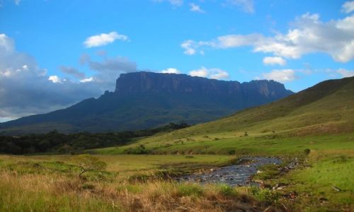 Zdjecie WENEZUELA / Grand Sabana / rzeka Rio Trek / Kukenaam