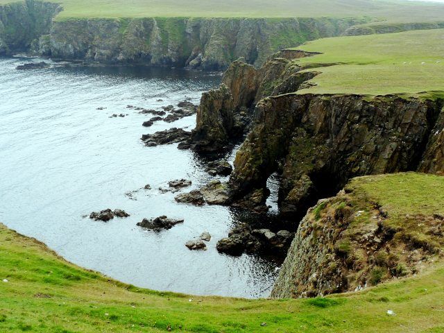 Zdjęcia: Fair Isle, Szetlandy, Klify Fair Isle, WIELKA BRYTANIA Zdjęcia: Fair Isle, Szetlandy, Klify Fair Isle, WIELKA BRYTANIA