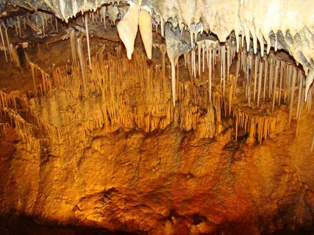 Zdjęcia: Castleton, Derbyshire, kropelka  po  kropelce , WIELKA BRYTANIA Zdjęcia: Castleton, Derbyshire, kropelka  po  kropelce , WIELKA BRYTANIA