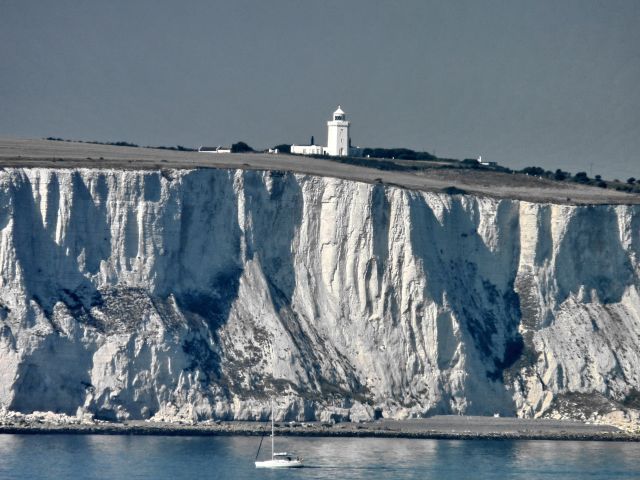 Zdjęcia: Dover (5km od), Kent, Mur broniący Anglię, WIELKA BRYTANIA Zdjęcia: Dover (5km od), Kent, Mur broniący Anglię, WIELKA BRYTANIA
