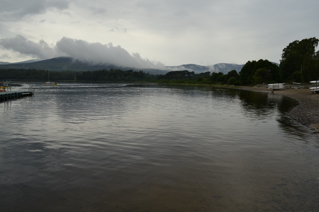 Zdjęcia: Aviemore, Szkocja, Jezioro we mgle, WIELKA BRYTANIA Zdjęcia: Aviemore, Szkocja, Jezioro we mgle, WIELKA BRYTANIA