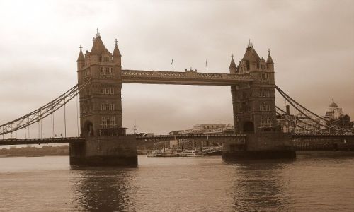 Zdjęcie WIELKA BRYTANIA / Londyn / London Bridge / w stylu retro