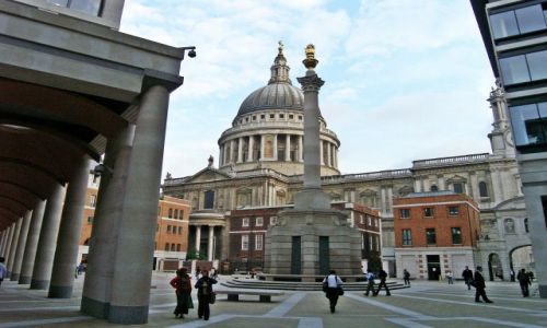 Zdjęcie WIELKA BRYTANIA / Londyn / Paternoster Square  / Z dołu