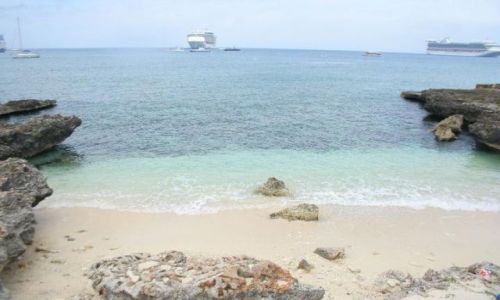 Zdjęcie WIELKA BRYTANIA / Kajmany / Grand Cayman / Kajmany - mini plaża