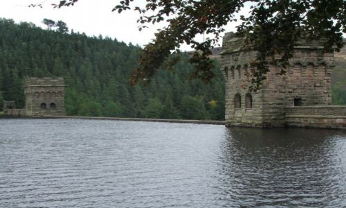 Zdjęcie WIELKA BRYTANIA / Peak District / Derwent Reservoir / Dwie wieże