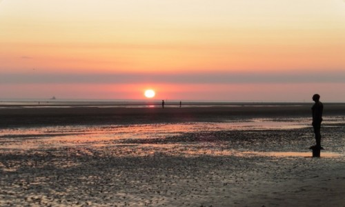 Zdjecie WIELKA BRYTANIA / Crosby Beach / Liverpool-Crosby beach / Rzeba Antony Gormley
