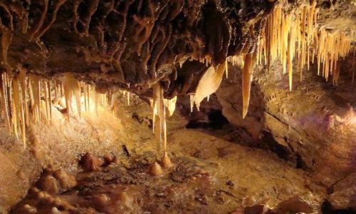 Zdjęcie WIELKA BRYTANIA / Derbyshire / Castleton / stalaktyty i stalagmity