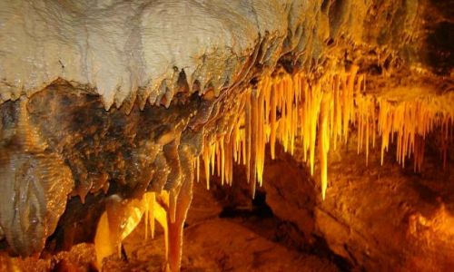 Zdjęcie WIELKA BRYTANIA / Derbyshire / Castelton / stalaktyty  (jaskiniaTreak Cliff Cavern )