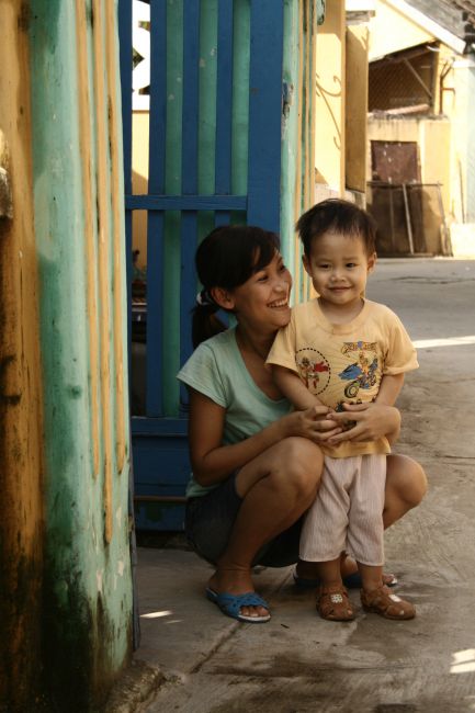 Zdjęcia: Hoi An, Hoi An, matka z dzieckiem, WIETNAM Zdjęcia: Hoi An, Hoi An, matka z dzieckiem, WIETNAM