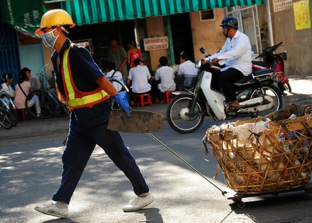 Zdjęcia: Nha Trang, śmieciarka, WIETNAM Zdjęcia: Nha Trang, śmieciarka, WIETNAM