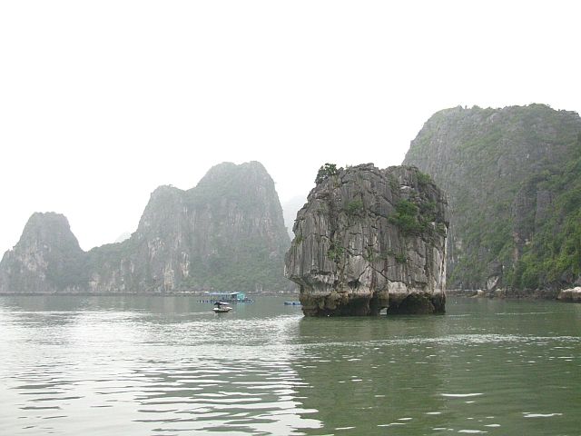 Zdjęcia: Ha Long, zatoka Ha long 4, WIETNAM Zdjęcia: Ha Long, zatoka Ha long 4, WIETNAM