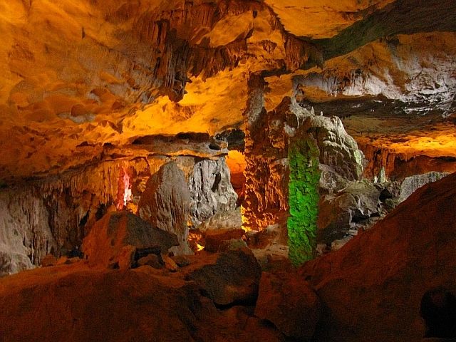 Zdjęcia: Ha Long, Grota Trzech Niespodzianek 2, WIETNAM Zdjęcia: Ha Long, Grota Trzech Niespodzianek 2, WIETNAM