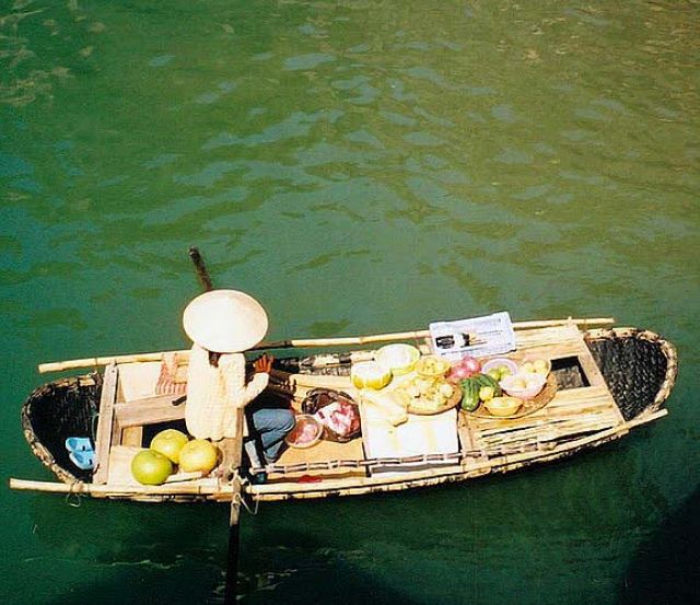 Zdjęcia: Zatoka Ha Long, Sklepik, WIETNAM Zdjęcia: Zatoka Ha Long, Sklepik, WIETNAM