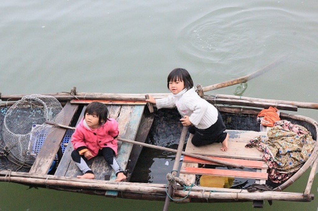 Zdjęcia: Ha long, Ha Long , Mala wioslarz, WIETNAM Zdjęcia: Ha long, Ha Long , Mala wioslarz, WIETNAM