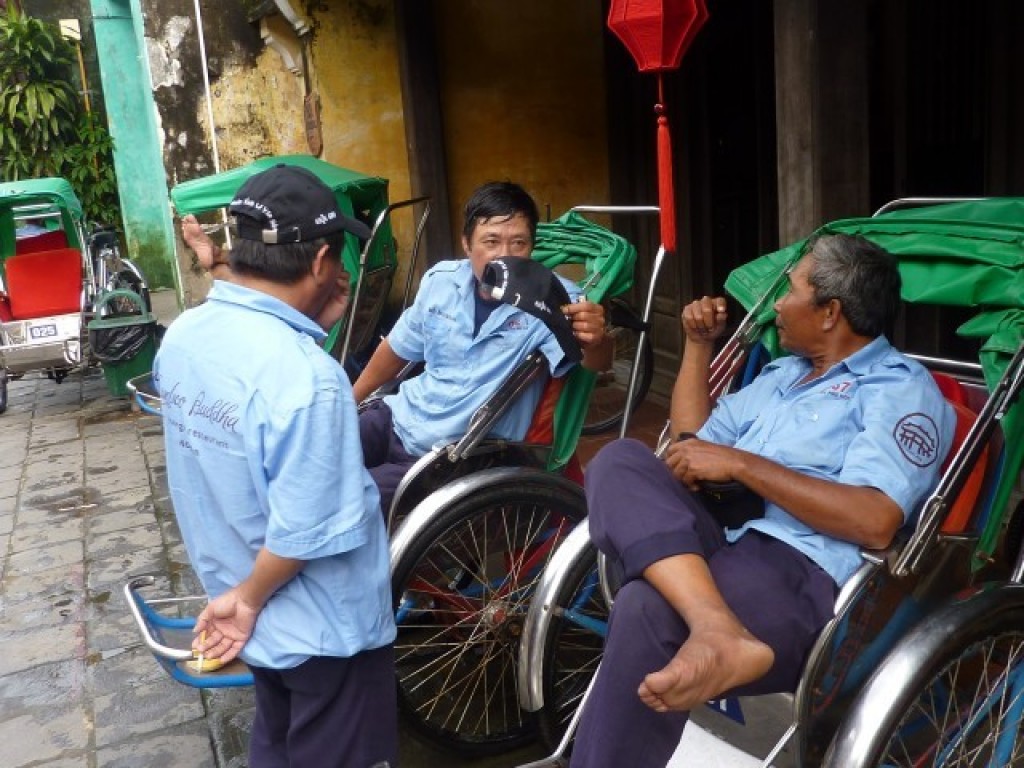 Zdjęcia: ulica, Hoi An, rikszarze, WIETNAM Zdjęcia: ulica, Hoi An, rikszarze, WIETNAM