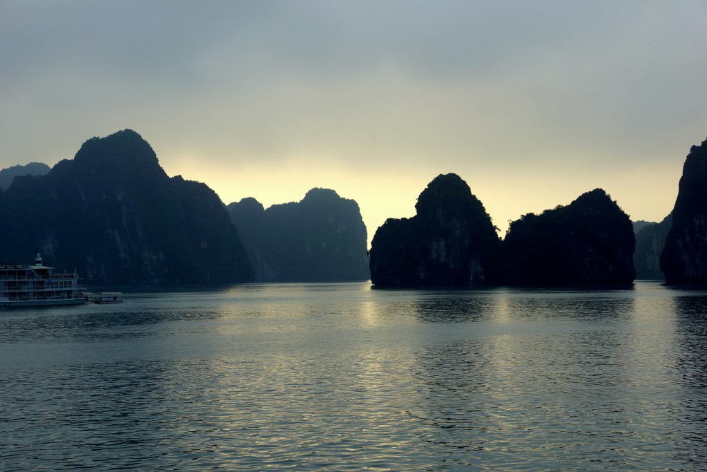 Zdjęcia: Zatoka Ha Long, Ha Long nocą, WIETNAM Zdjęcia: Zatoka Ha Long, Ha Long nocą, WIETNAM