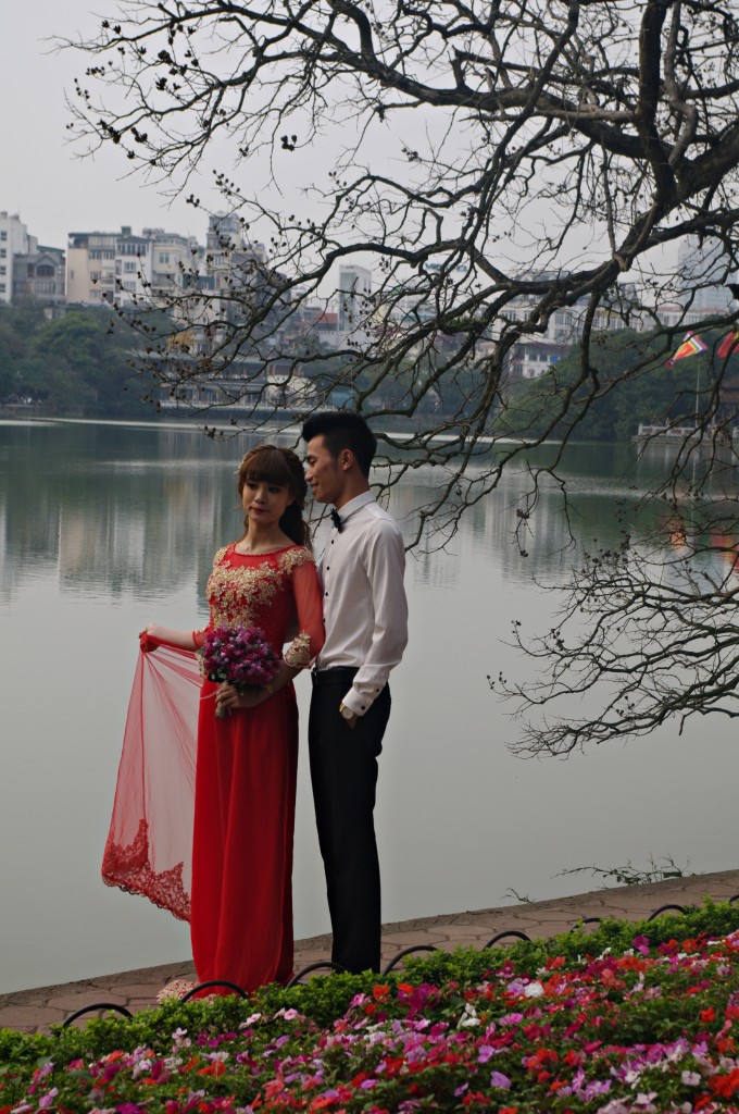Zdjęcia: Hanoi, Północ, Nad jeziorem, WIETNAM Zdjęcia: Hanoi, Północ, Nad jeziorem, WIETNAM