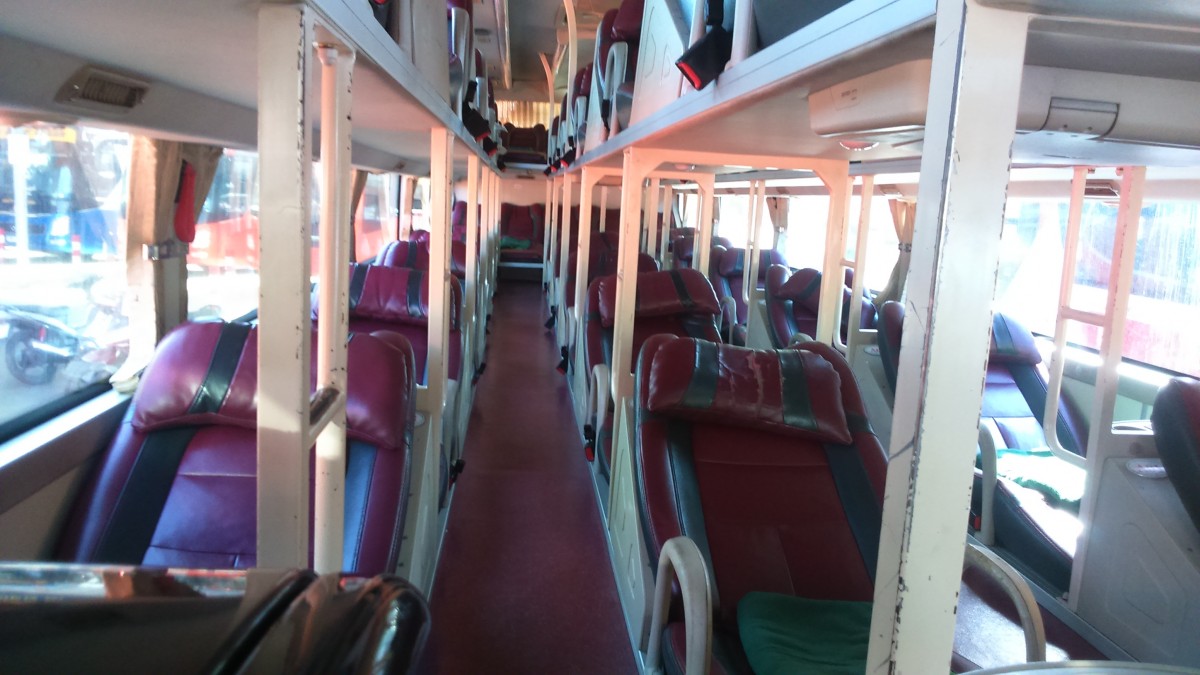 Zdjęcia: Ho Chi Minh, Azja, autobusy "z miejscami leżącymi" , WIETNAM Zdjęcia: Ho Chi Minh, Azja, autobusy "z miejscami leżącymi" , WIETNAM