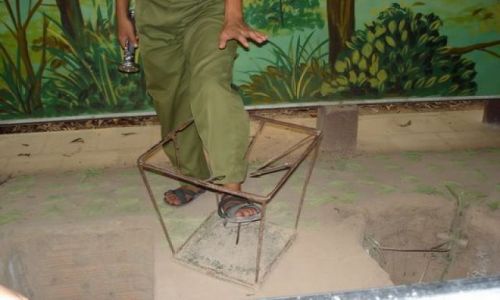 Zdjęcie WIETNAM / Obręb Ho Chi Minh City / Muzeum systemu tunelowego Cu Chi  / Pułapka Wietkongu