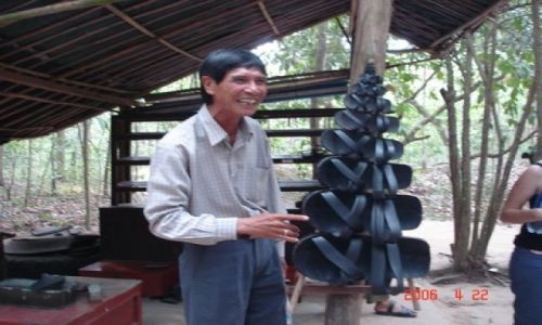 Zdjęcie WIETNAM / Obręb Ho Chi Minh City / Muzeum systemu tunelowego Cu Chi  / Sandały Ho Chi Minha