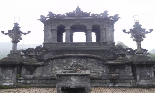 Zdjecie WIETNAM / hue / .. / pagoda